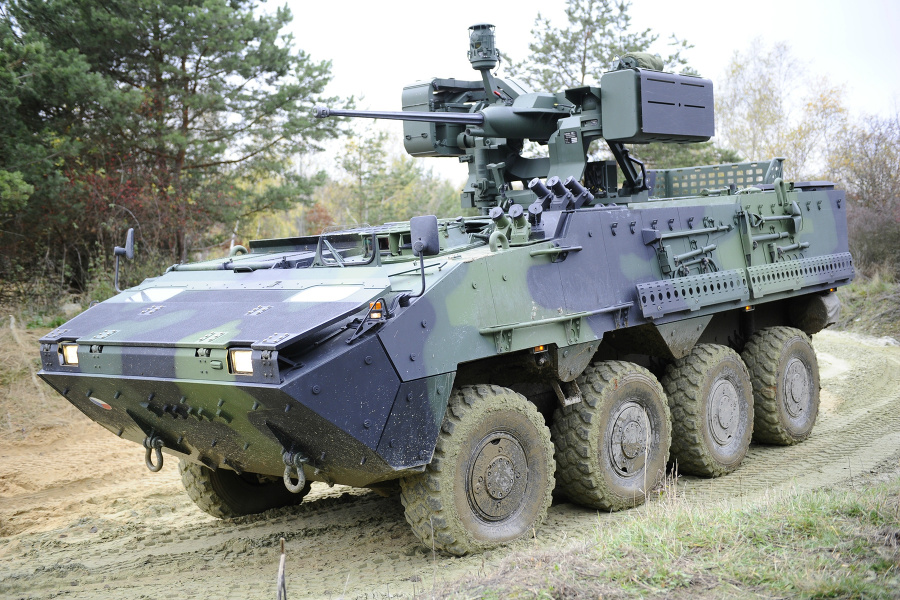 Bojové obrnené vozidlo KBVP Pandur II 8x8 CZ zavedené v českej armáde.