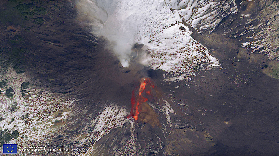 Etna sa k životu preberá často, ale nie vždy tak štýlovo.