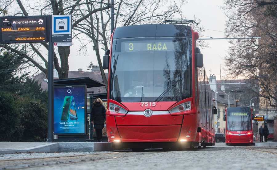 Muž zrážku s električkou