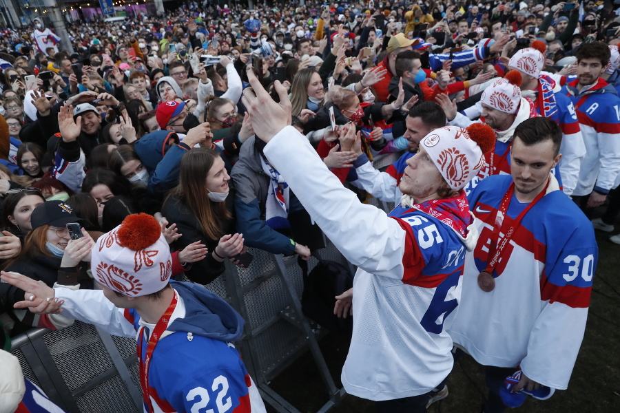 Slovenských hokejistov vítali na