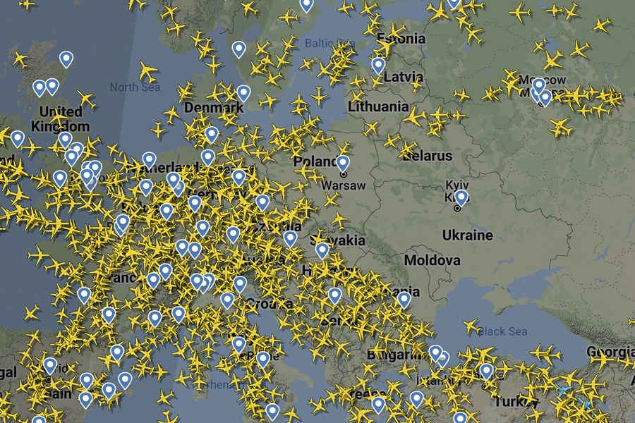 Snímka z internetovej stránky Flightradar24 zobrazuje uzatvorenie vzdušného priestoru nad územím Ukrajiny vo štvrtok 24. februára 2022. Ruský prezident Vladimir Putin vo štvrtok oznámil, že rozhodol o uskutočnení špeciálnej vojenskej operácie vo východnej časti Ukrajiny. 