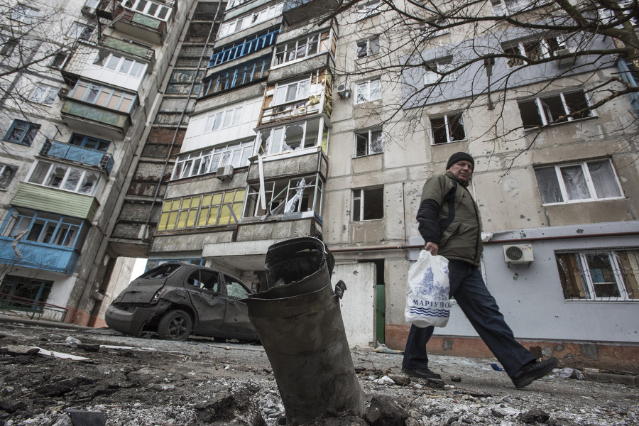 Mariupol čelí humanitárnej blokáde.