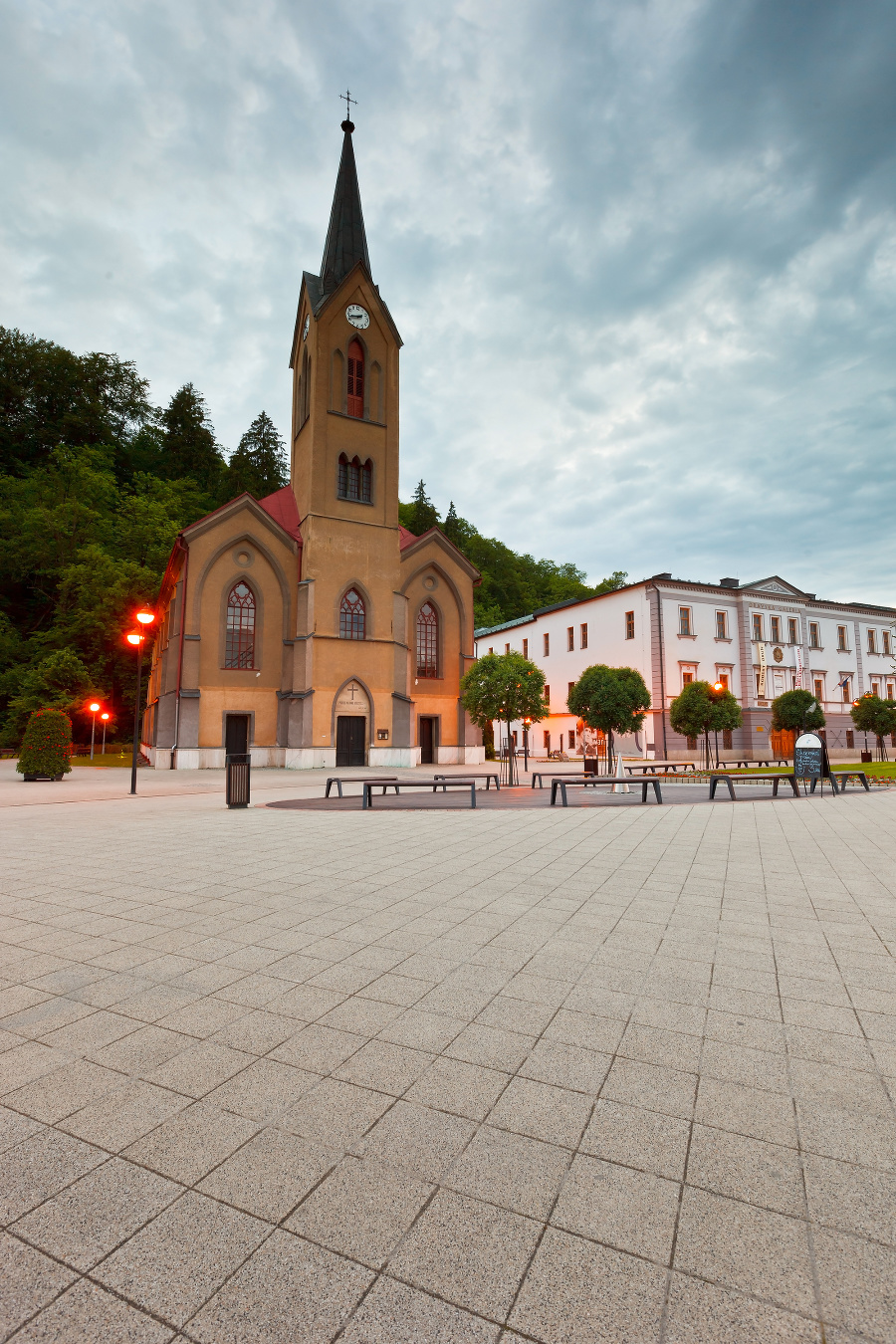 Tri expozície Oravskej galérie