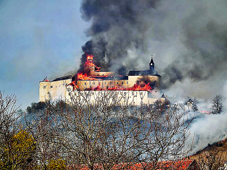 2012: Mohutný požiar zachvátil