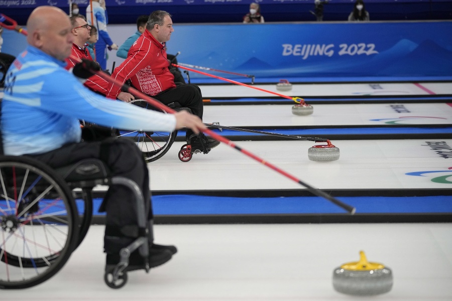 Slovenskí reprezentanti v curlingu