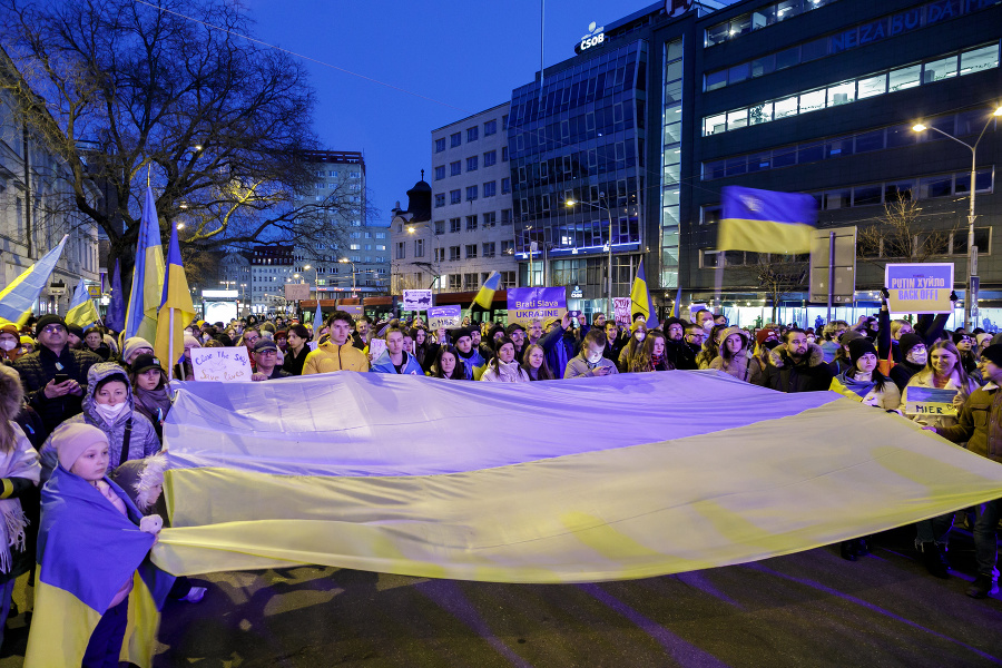 Protestné zhromaždenie Mier Ukrajine: