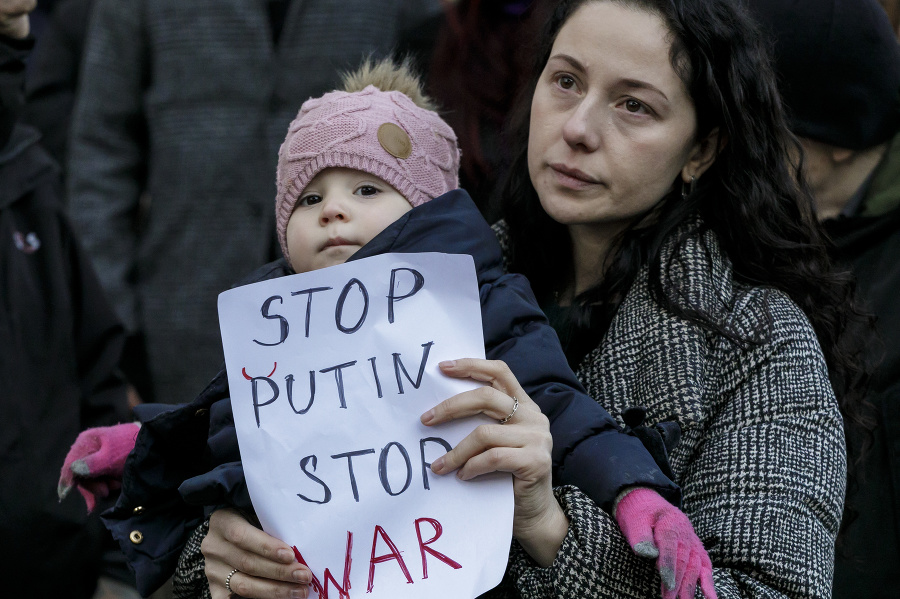 Protestné zhromaždenie Mier Ukrajine: