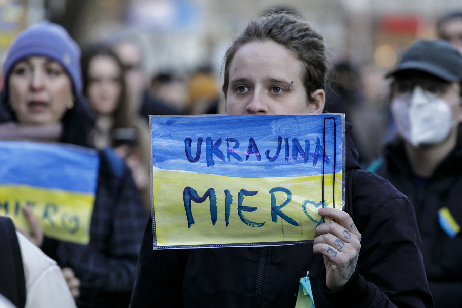 Protestné zhromaždenie Mier Ukrajine: