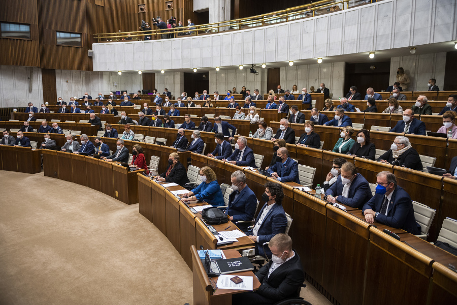 Parlament NR SR. 