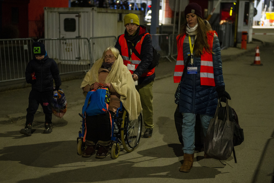 Utečencom z Ukrajiny pomáhajú