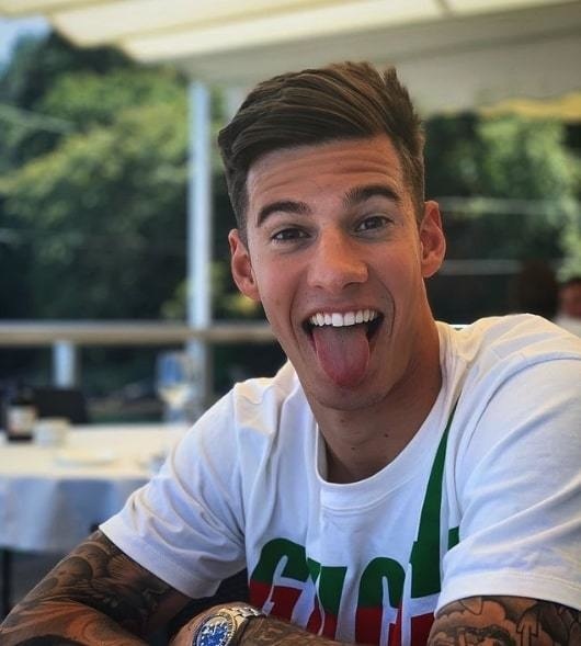 Santi Mina sa momentálne