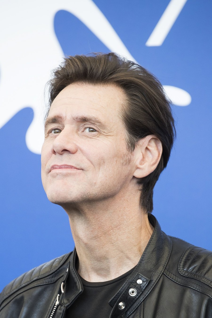 Jim Carrey pôsobí vo