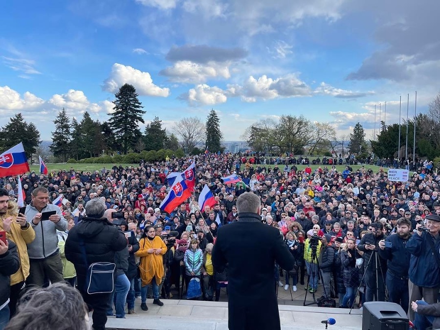 Smer-SD na Slavíne vyzval