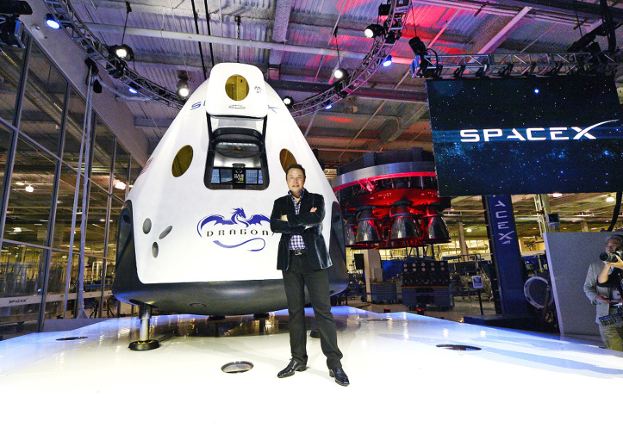 SpaceX založil v roku