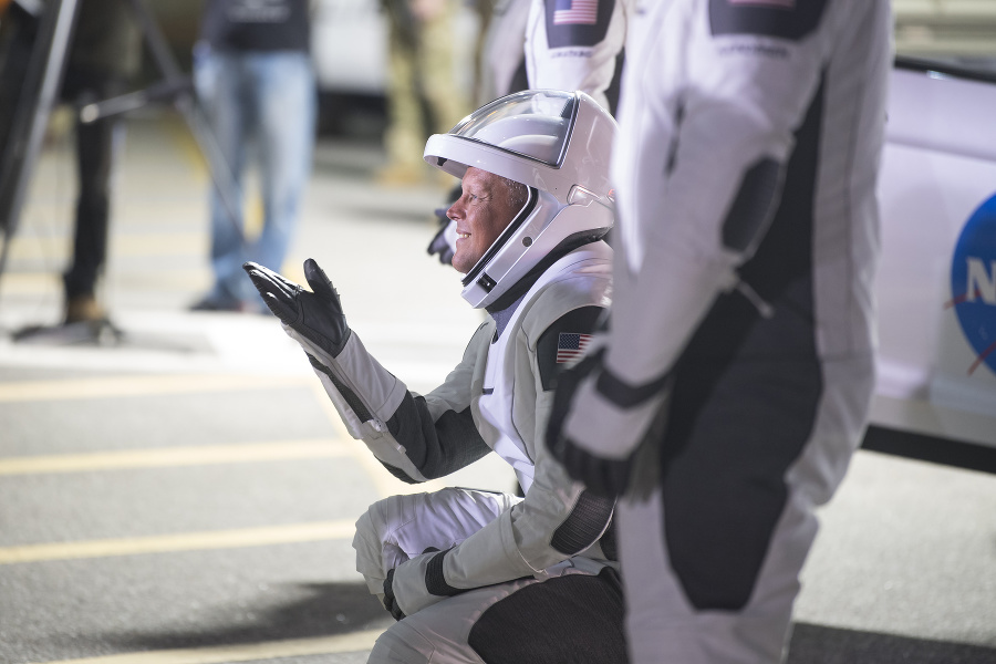 Astronauti SpaceX Crew-4, zľava,