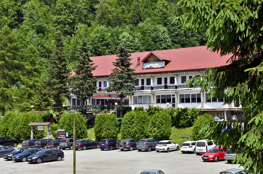 Hotel Priehrada, Dedinky
