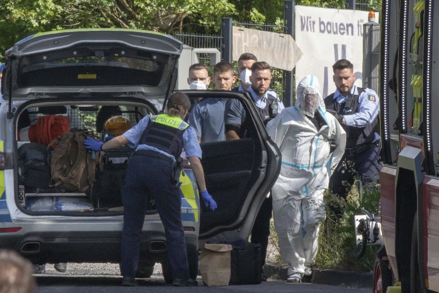 Muž dobodal nožom vo vlaku v Nemecku päť osôb, vyšetrovatelia skúmajú islamistický motív.
