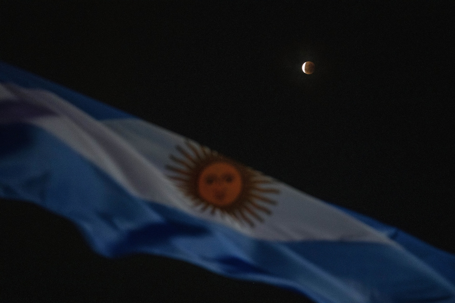 Zatmenie Mesiaca v Argentíne.