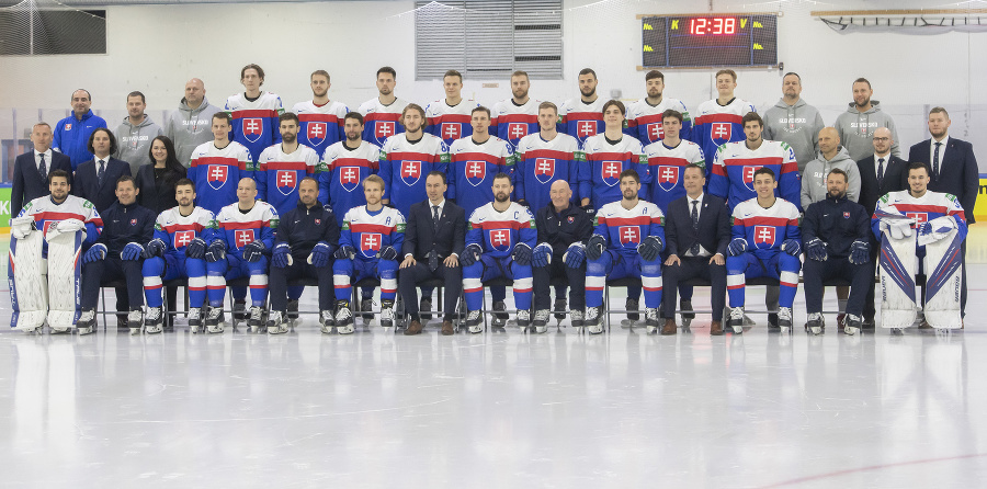 Slovenskí hokejisti a realizačný