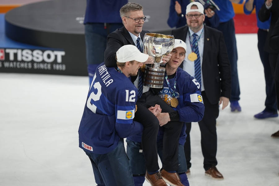 Tréner fínskej hokejovej reprezentácie
