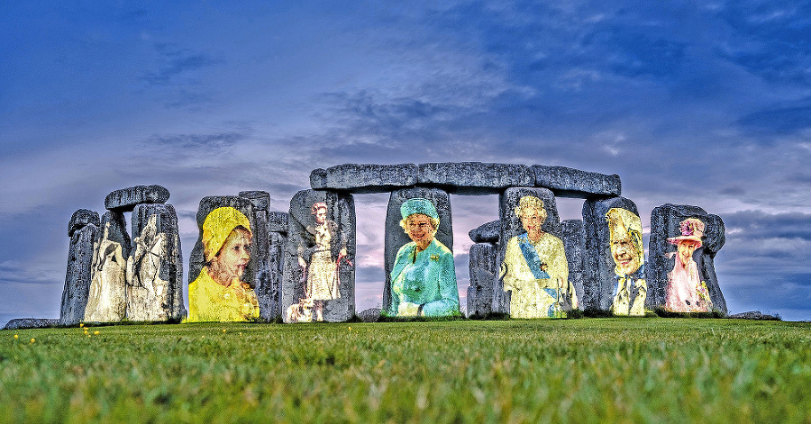 Maľby na Stonehenge vzdávajú úctu kráľovnej Alžbete II.