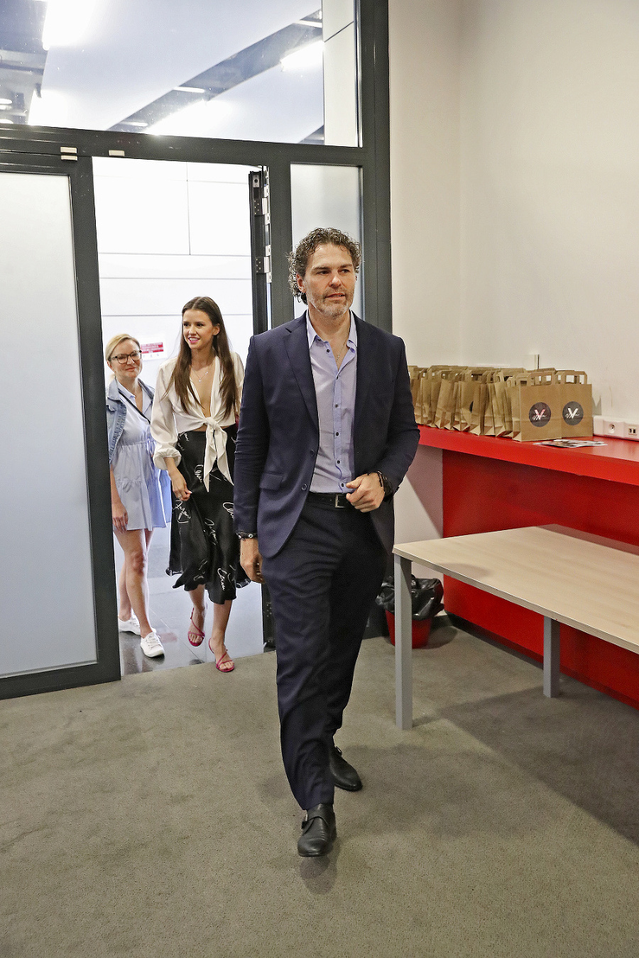 Jagr tvorí pár s krásnou Dominikou od leta 2020.