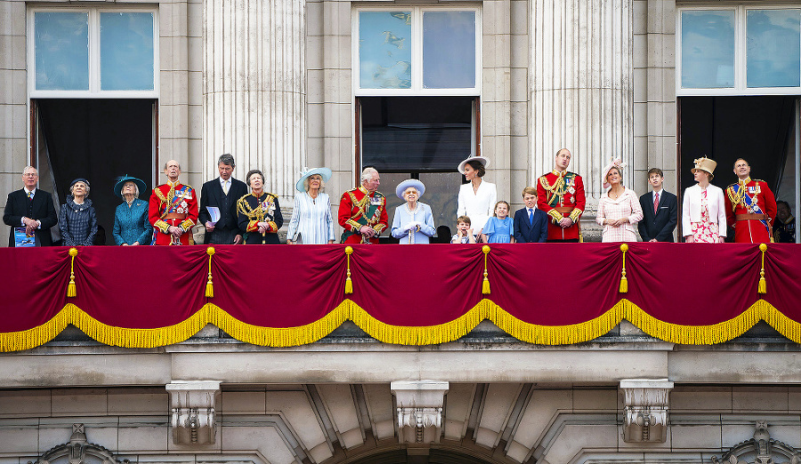 Kráľovná bývala na balkónoch