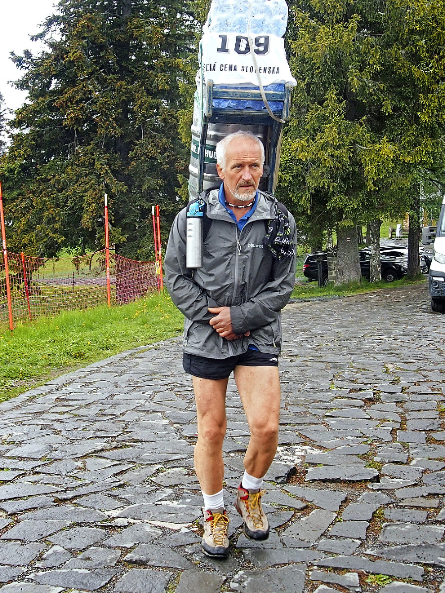 Najstarší: Peter Káčer (56),