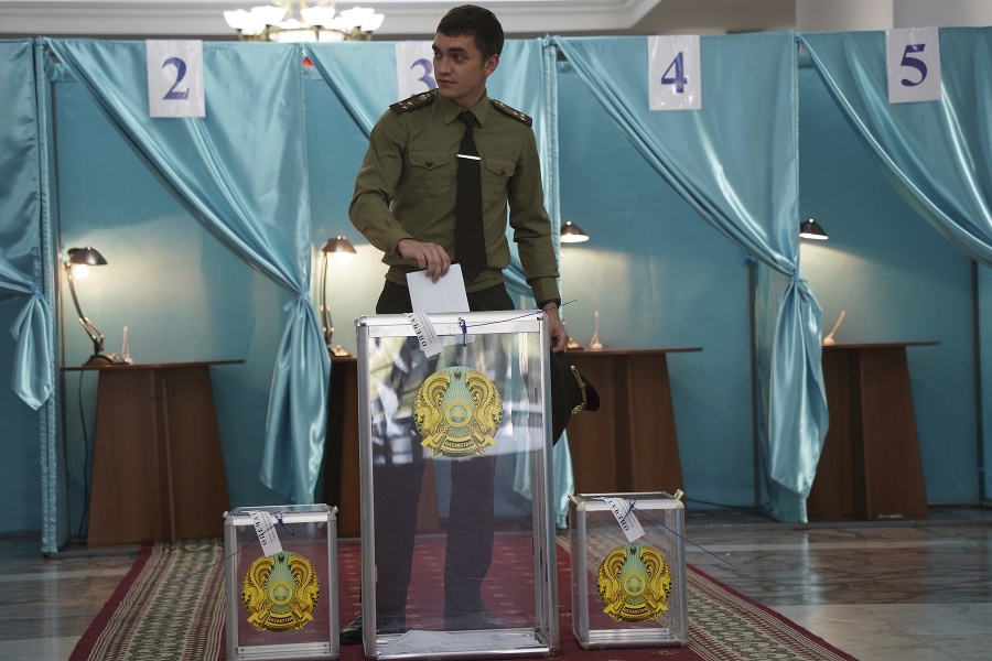 Kazašskí voliči schválili rozsiahle