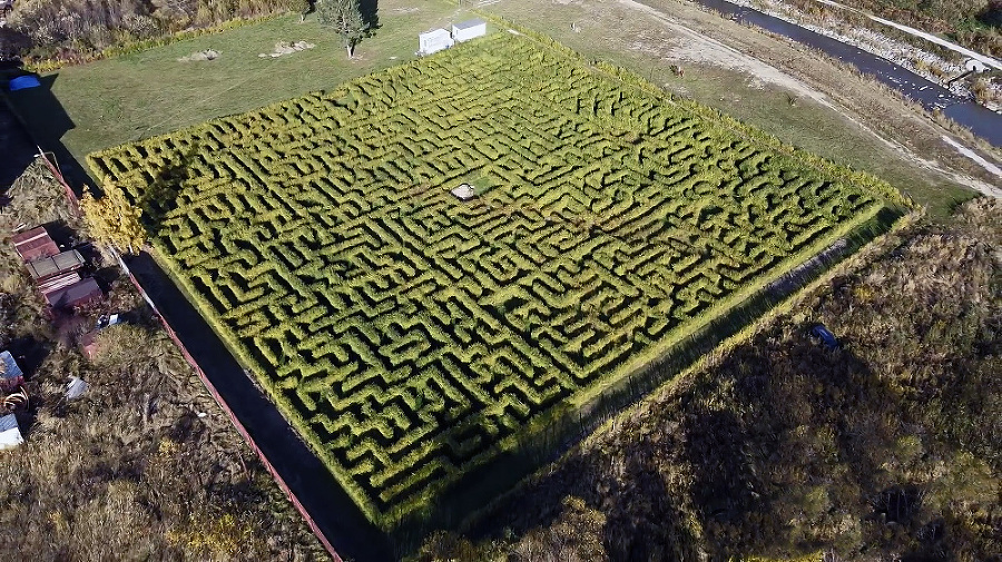 Takto by mal labyrint