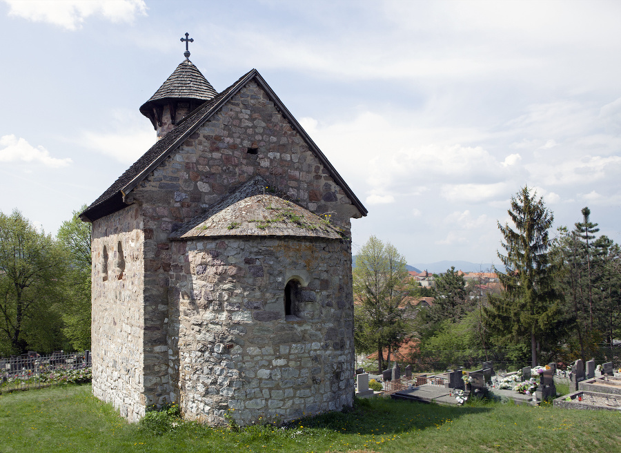 Románsky kostolík sv. Michala