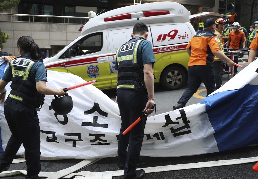 Pri požiari kancelárskej budovy v Južnej Kórei zomrelo najmenej sedem ľudí.