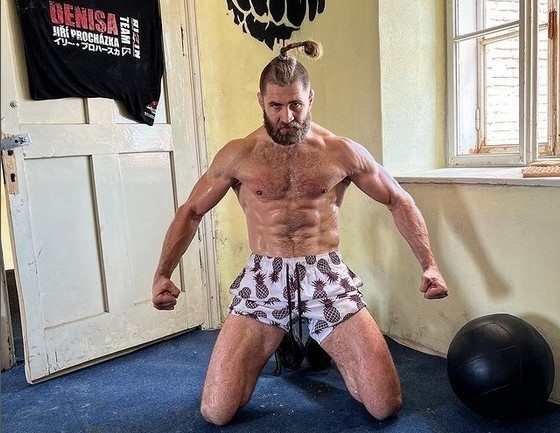 Jiří Procházka sa stal prvým českým šampiónom v histórii UFC