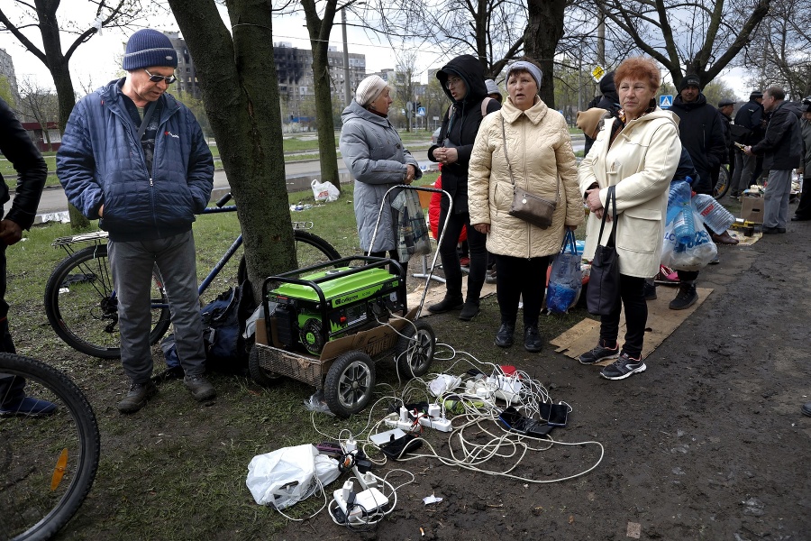 Ľudia v Mariupole trpia