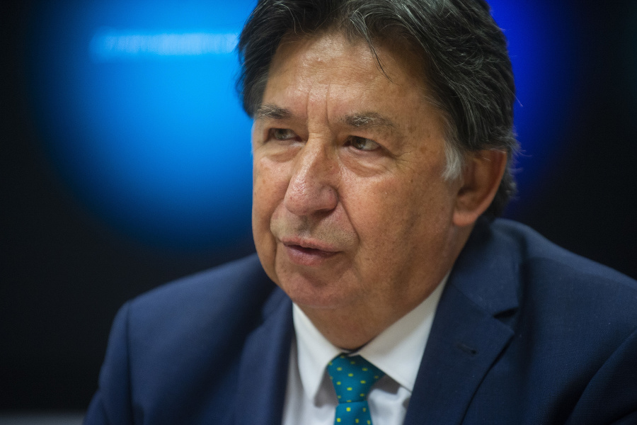 Minister životného prostredia Ján Budaj zatiaľ neupustil od povinnosti triediť zmesový odpad od buduceho roka.