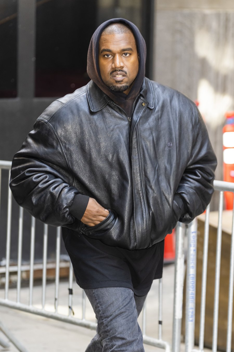 Kanye West (45)

