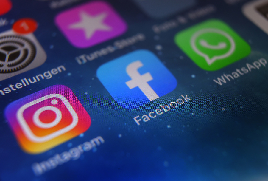 Instagram a Facebook odstraňujú