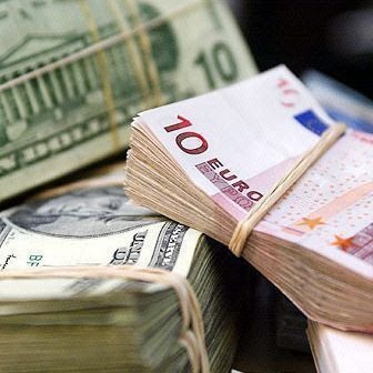 Euro oslabilo oproti doláru
