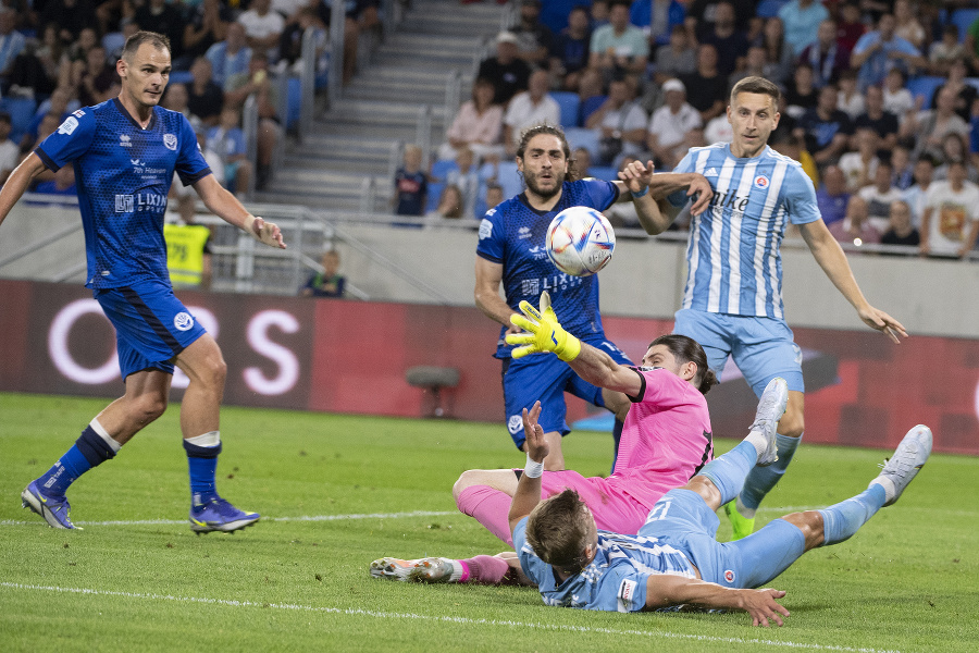 Jurij Medveděv (Slovan), za