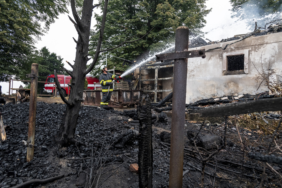 Veľký požiar v národnom parku České Švajčiarsko.