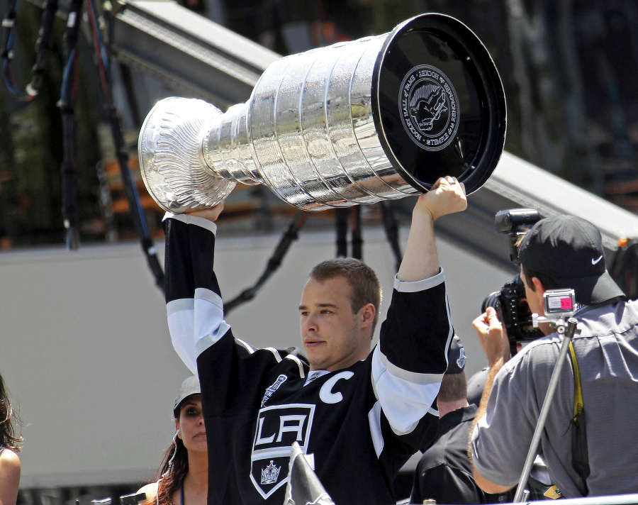 Dustin Brown ako kapitán