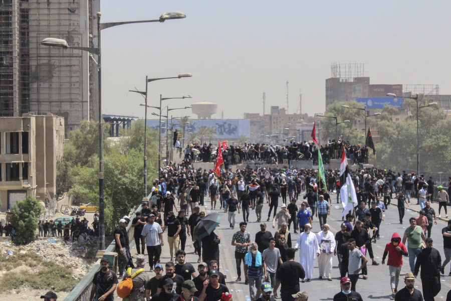 Irak: Demonštranti pokračujú v