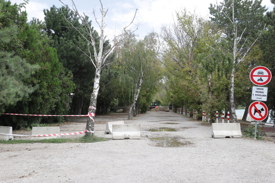 Na pozemku, kde stála