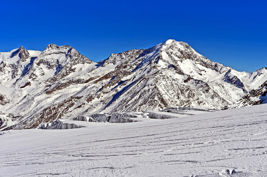 ĽADOVEC SAAS-FEE: Z roka