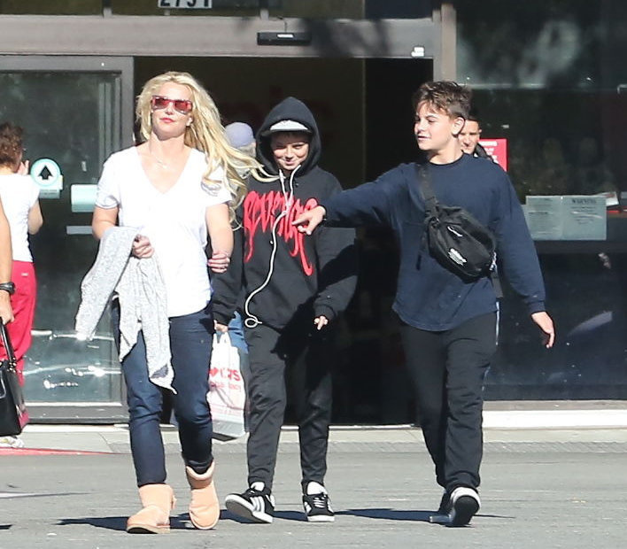 Britney Spears so synmi