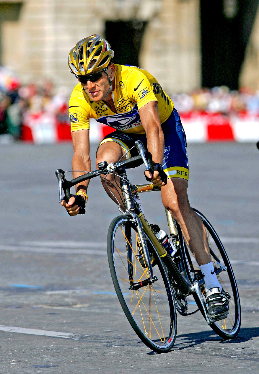 Lance Armstrong v žltom
