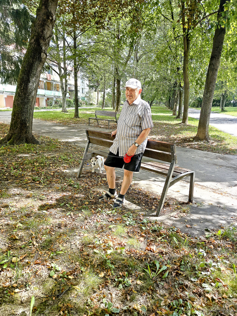 Ondrej Pekný (77) žije na tejto ulici od momentu, ako panelák postavili.