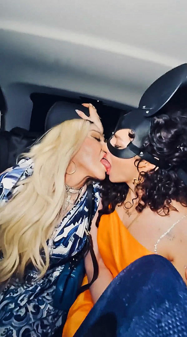 Madonna sa bozkávania s