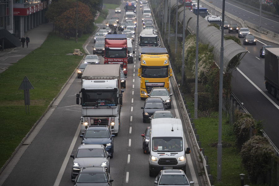 Polícia upozorňuje na dopravné