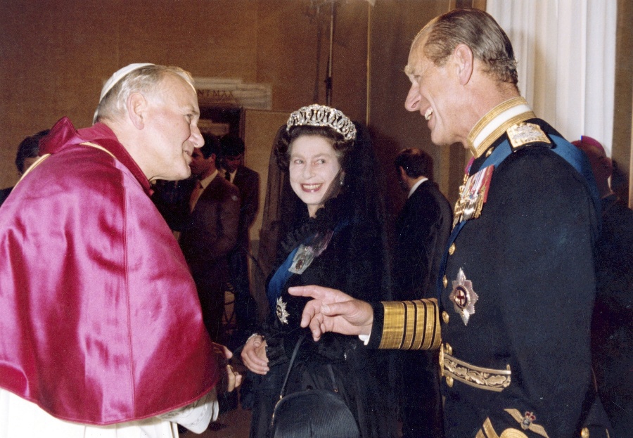 Kráľovná Alžbeta II., princ